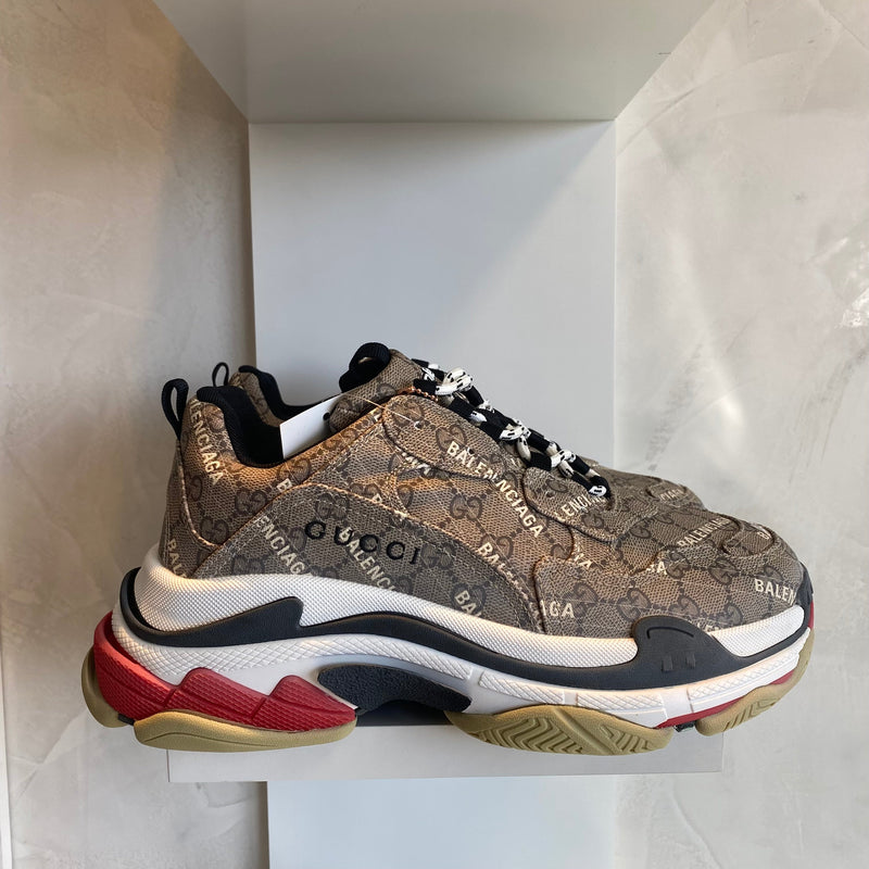 Gucci X Balenciaga The Hacker Project Triple S Beige (Pronta Entrega)