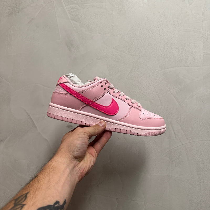 Nike Dunk Low Triple Pink (Barbie)(Pronta Entrega)
