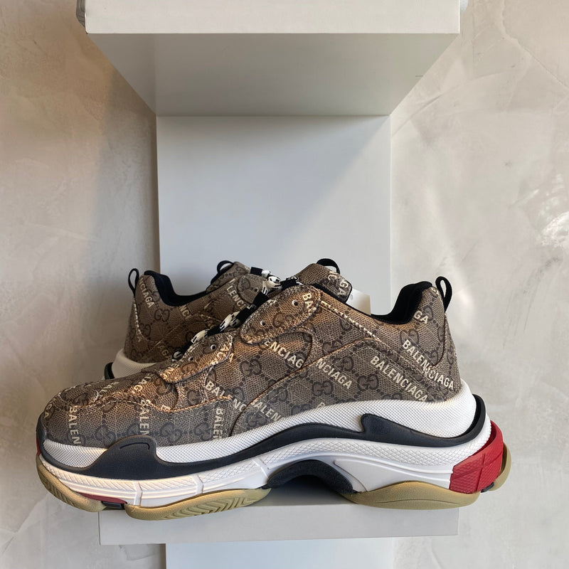 Gucci X Balenciaga The Hacker Project Triple S Beige (Pronta Entrega)