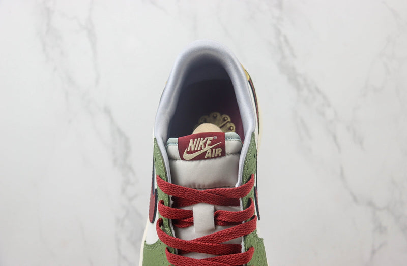 Jordan 1 Low OG CNY "Year of the Dragon"